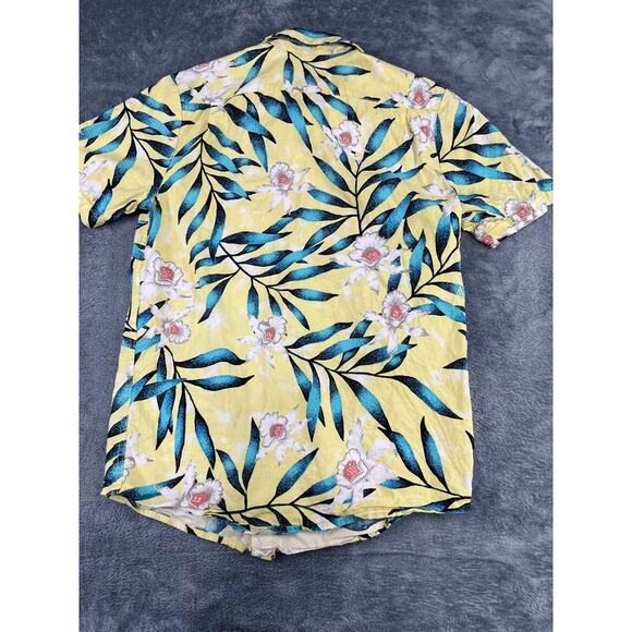 Men’s Volcom S Yellow Tropical Floral Short Sleeve Shirt – Excellent Condition - Picture 2 of 11